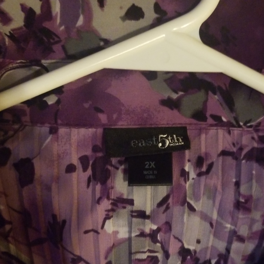 Button up blouse - Picture 2 of 3